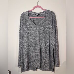 Banana Republic Women's Gray V-Neck Sweater